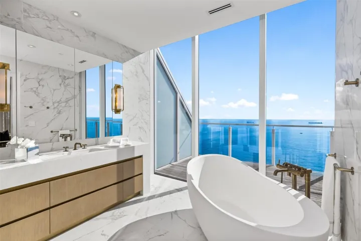 Den/Guest Bathroom
