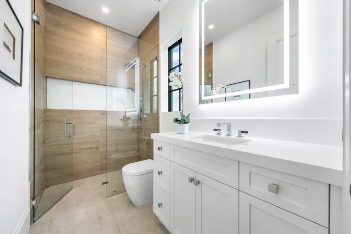 Guest Bath 2