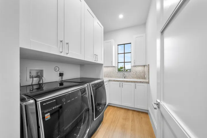 Second level laundry