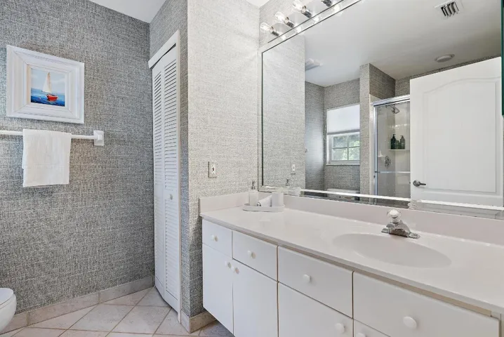 8208 Heritage Club Drive