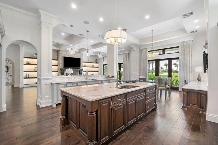067-1904SoutheastSailfishPointBoulevard-