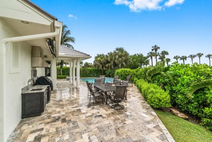 031-1904SoutheastSailfishPointBoulevard-