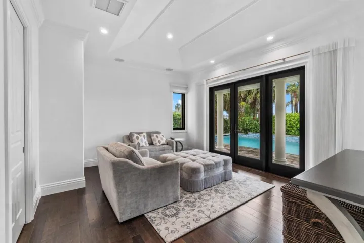 026-1904SoutheastSailfishPointBoulevard-