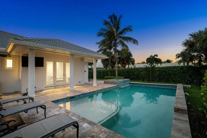 060-1904SoutheastSailfishPointBoulevard-
