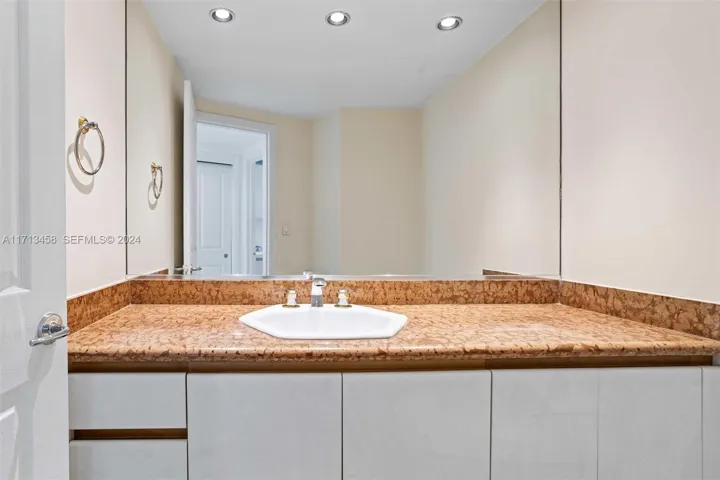Guest half bath