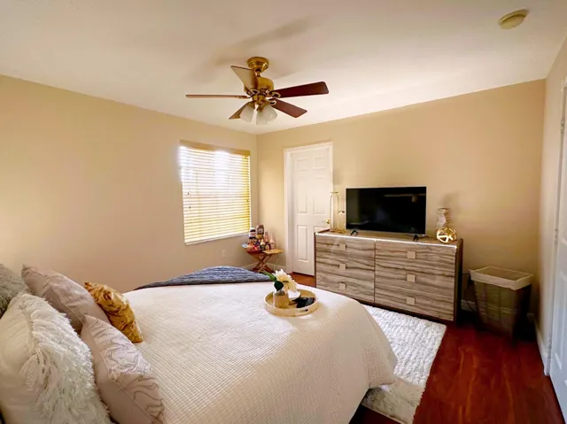 Fourth bedroom