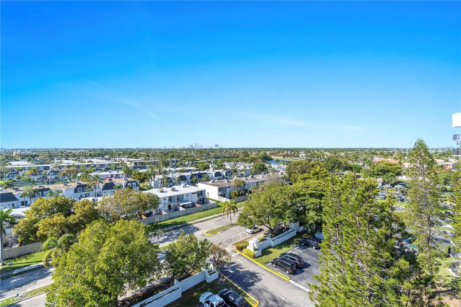 Photo 33