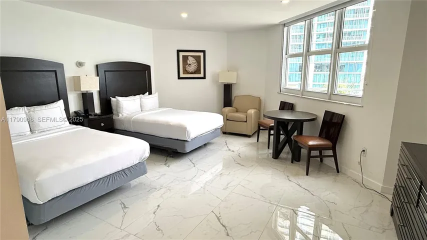 Photo 51