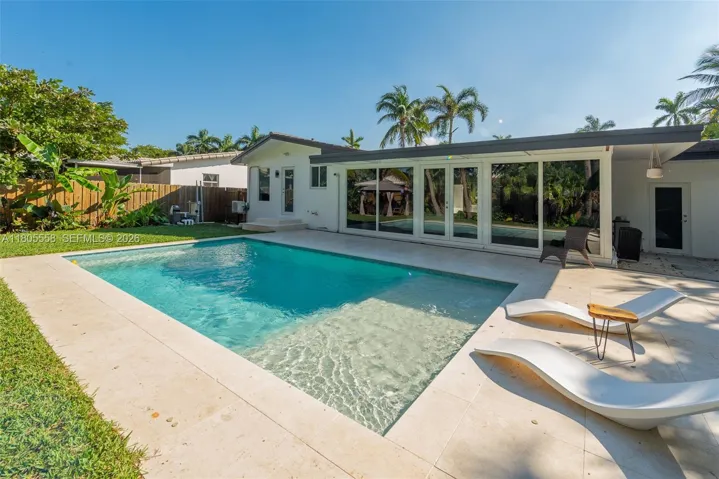 Photo 73