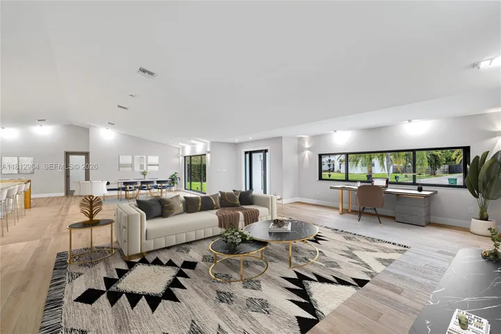 VIRTUAL STAGING