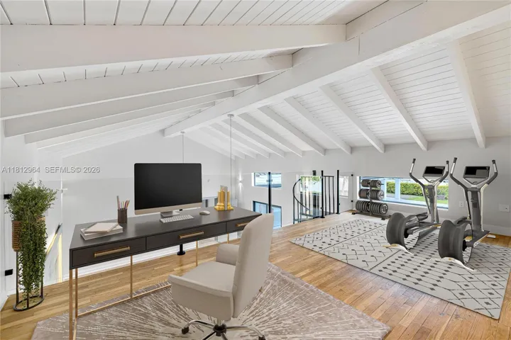 LOFT VIRTUAL STAGIN