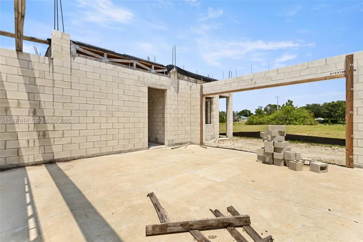 Photo 29