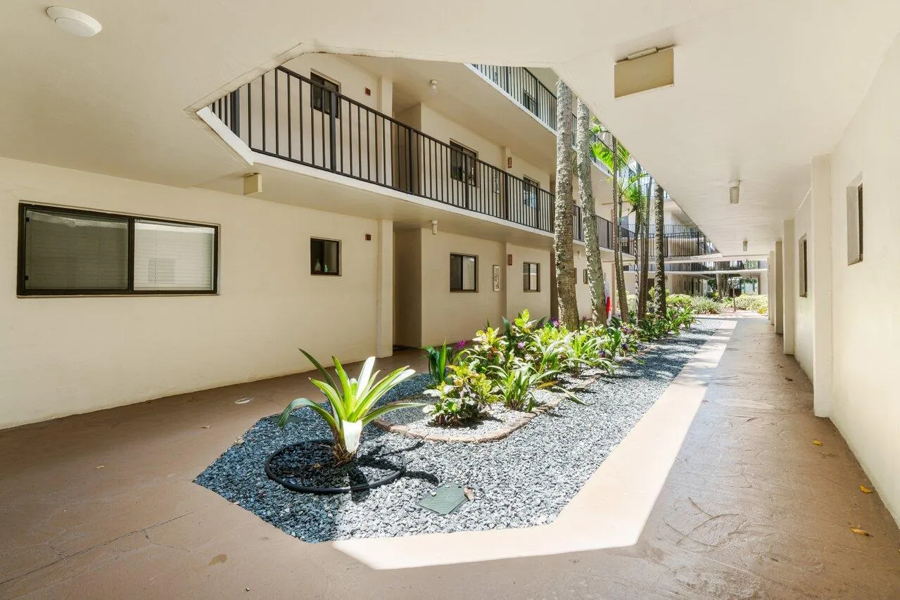 Courtyard walk