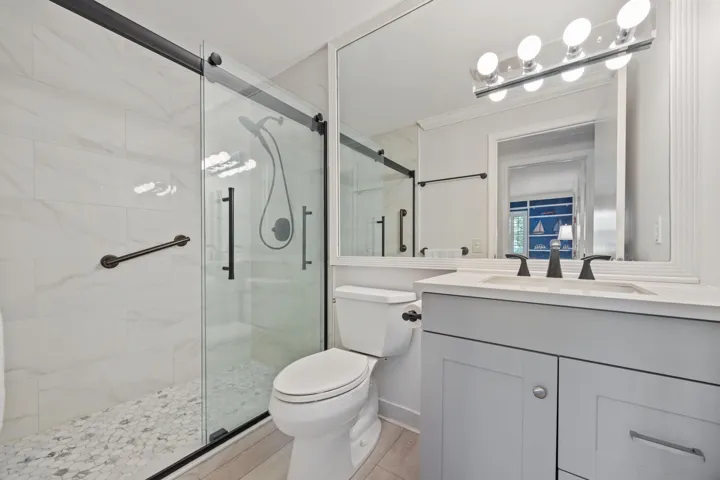 Updated guest bath w/ newer vanity & shower