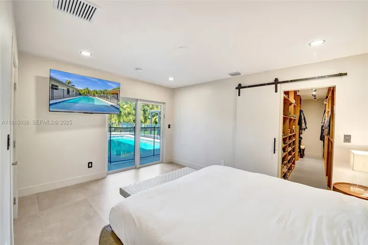 Photo 50