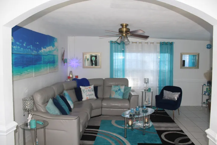 Living room 2