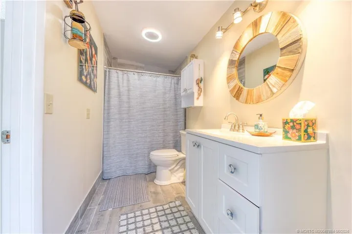 Full Cabana Bath