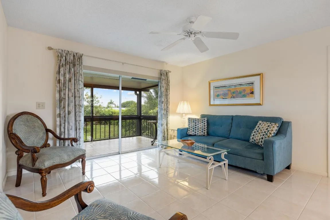 SLHG Open Family Room to Patio