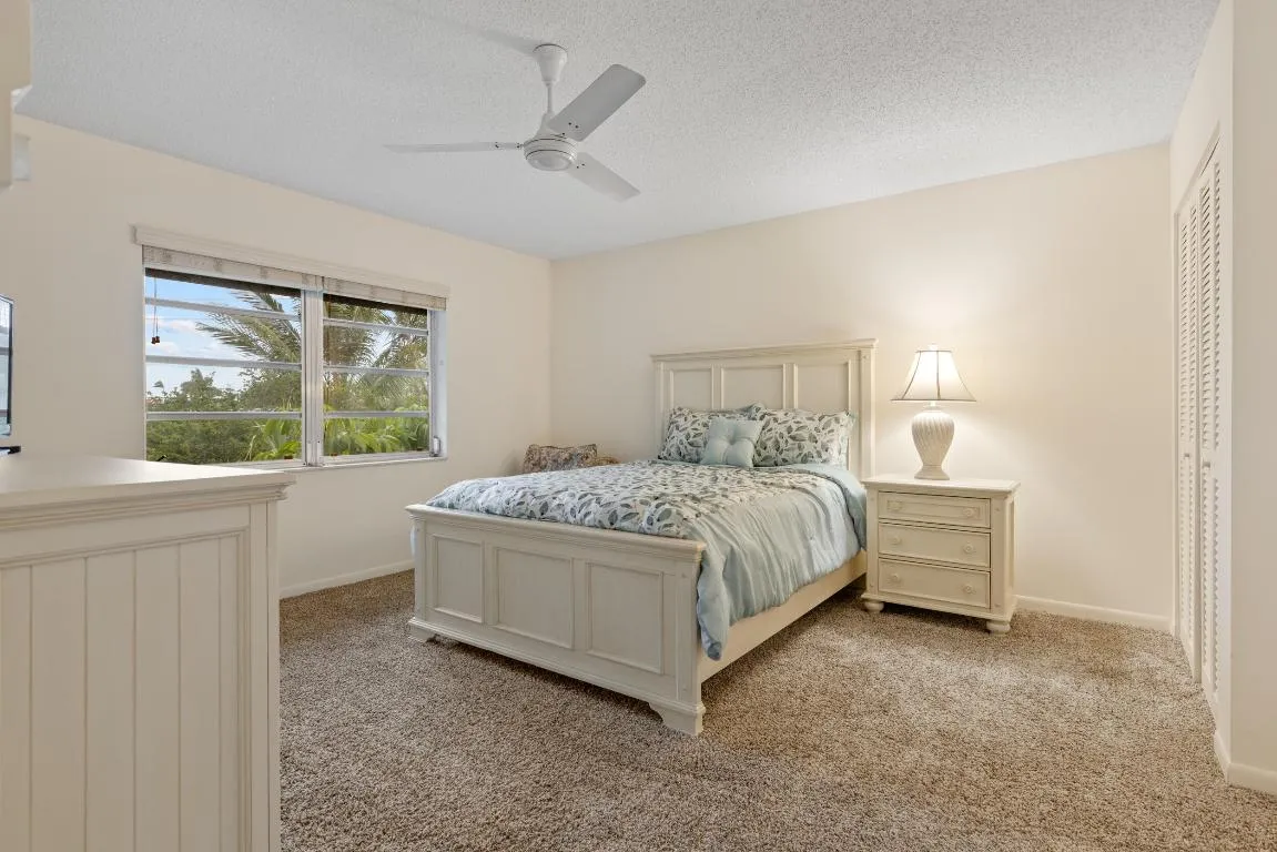 SLHG Large Primary Bedroom