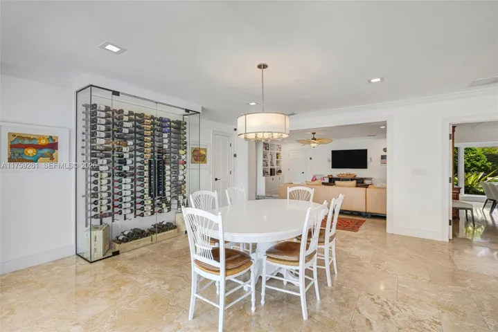 Spacious eat in kitchen area