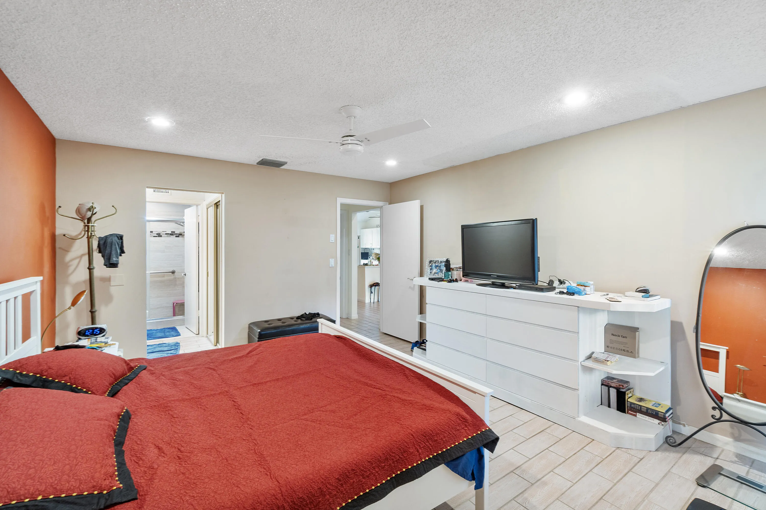 10900_Waterberry_Ct_027