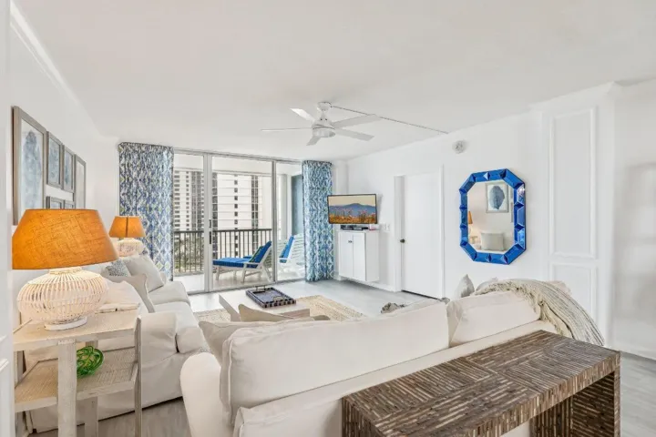 7-web-or-mls-N Ocean Dr 8a-2905-007