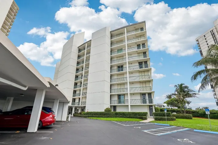 3-web-or-mls-N Ocean Dr 8a-2905-003