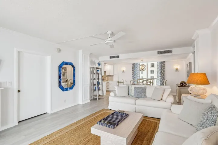 8-web-or-mls-N Ocean Dr 8a-2905-008