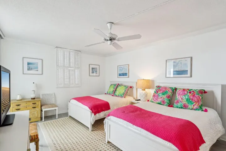 16-web-or-mls-N Ocean Dr 8a-2905-016