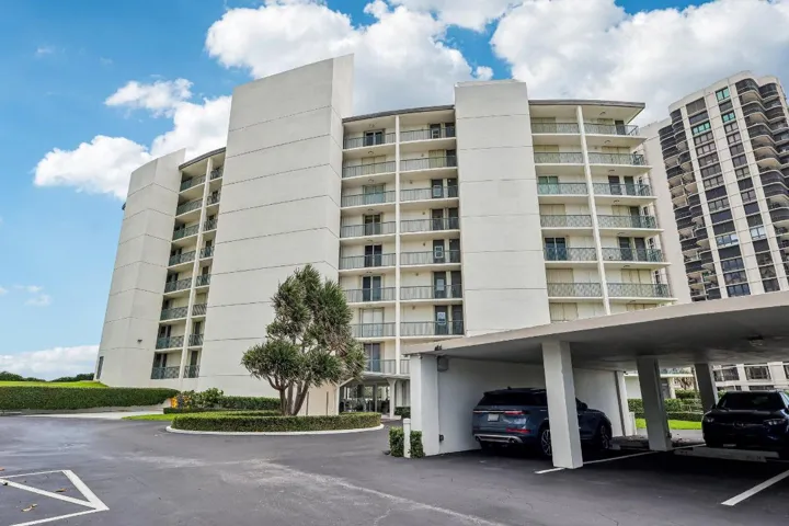 4-web-or-mls-N Ocean Dr 8a-2905-004
