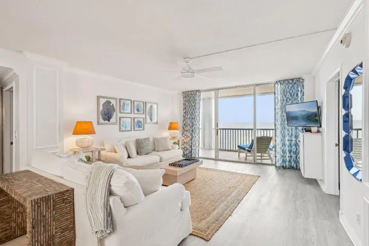 6-web-or-mls-N Ocean Dr 8a-2905-006