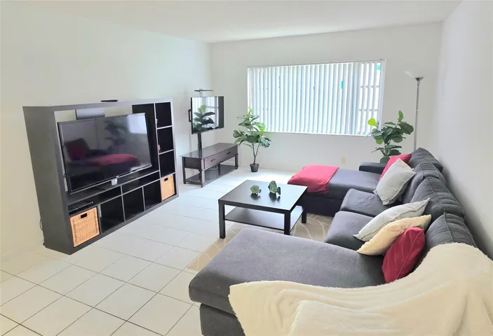 Bright & spacious
