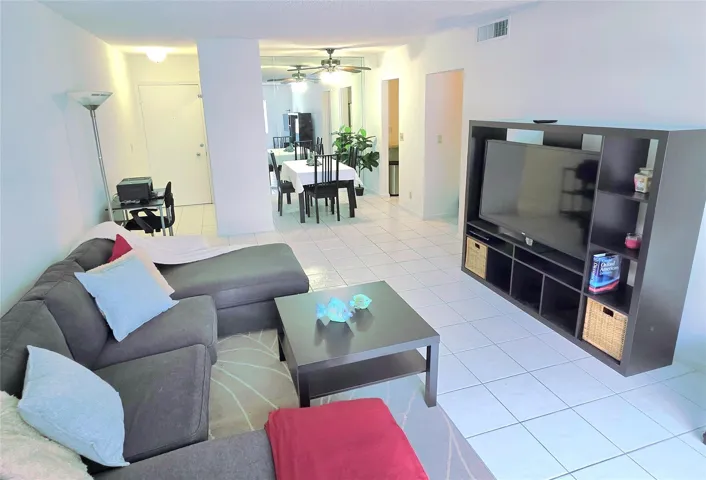 Bright & spacious