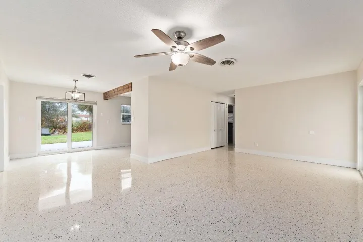 1154 Living Room Dining Room