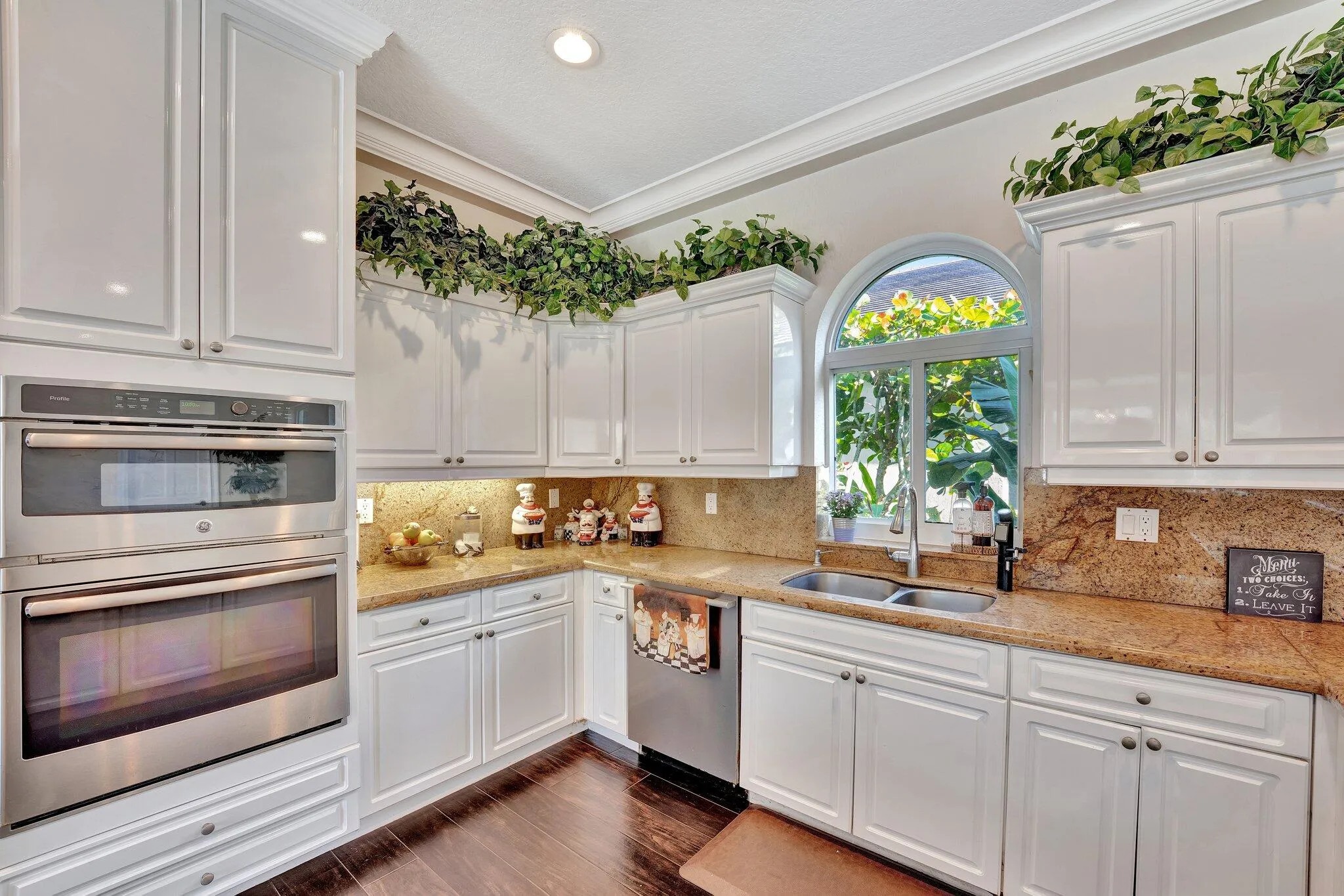 Property photo 44