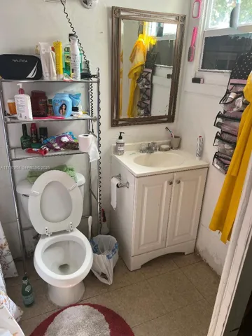 BATHROOM1
