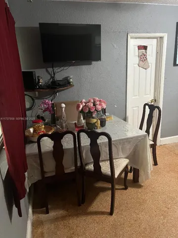 DINING / LIVING ROOM