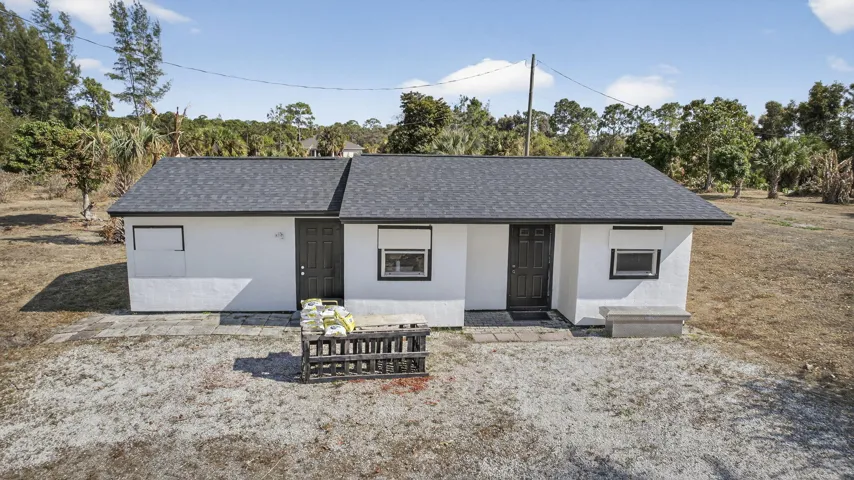 900 SF BUILDING