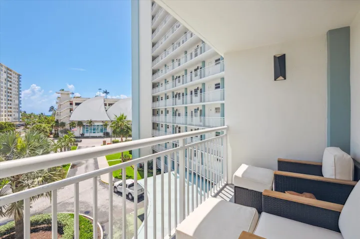 10-West-201 N Ocean Blvd #410-11
