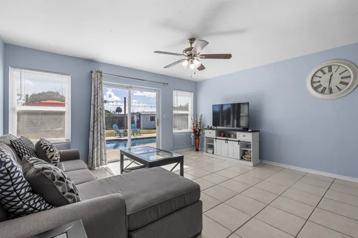 prin living room 3