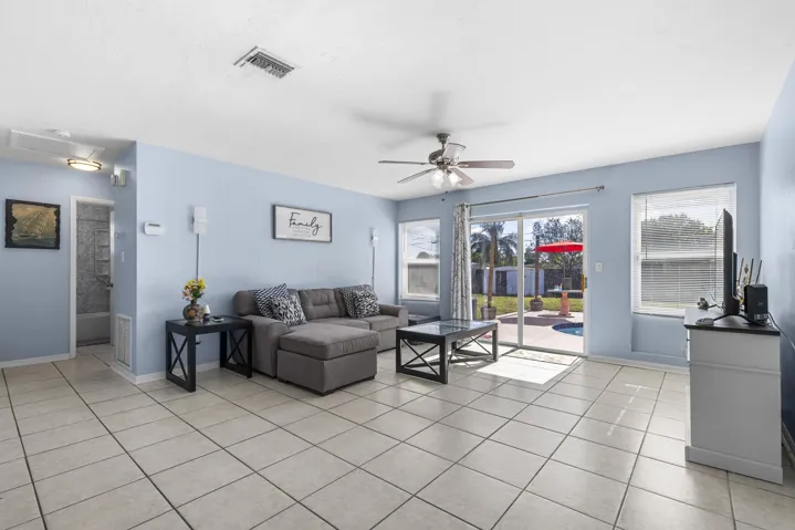 prin living room 2