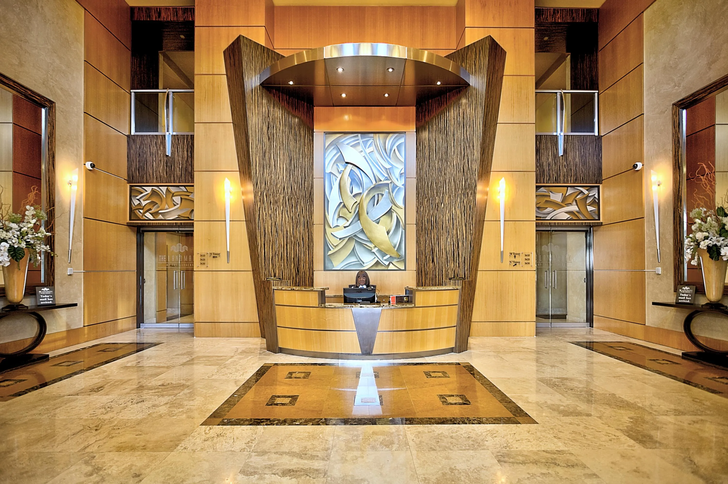 Attractive Lobby Area