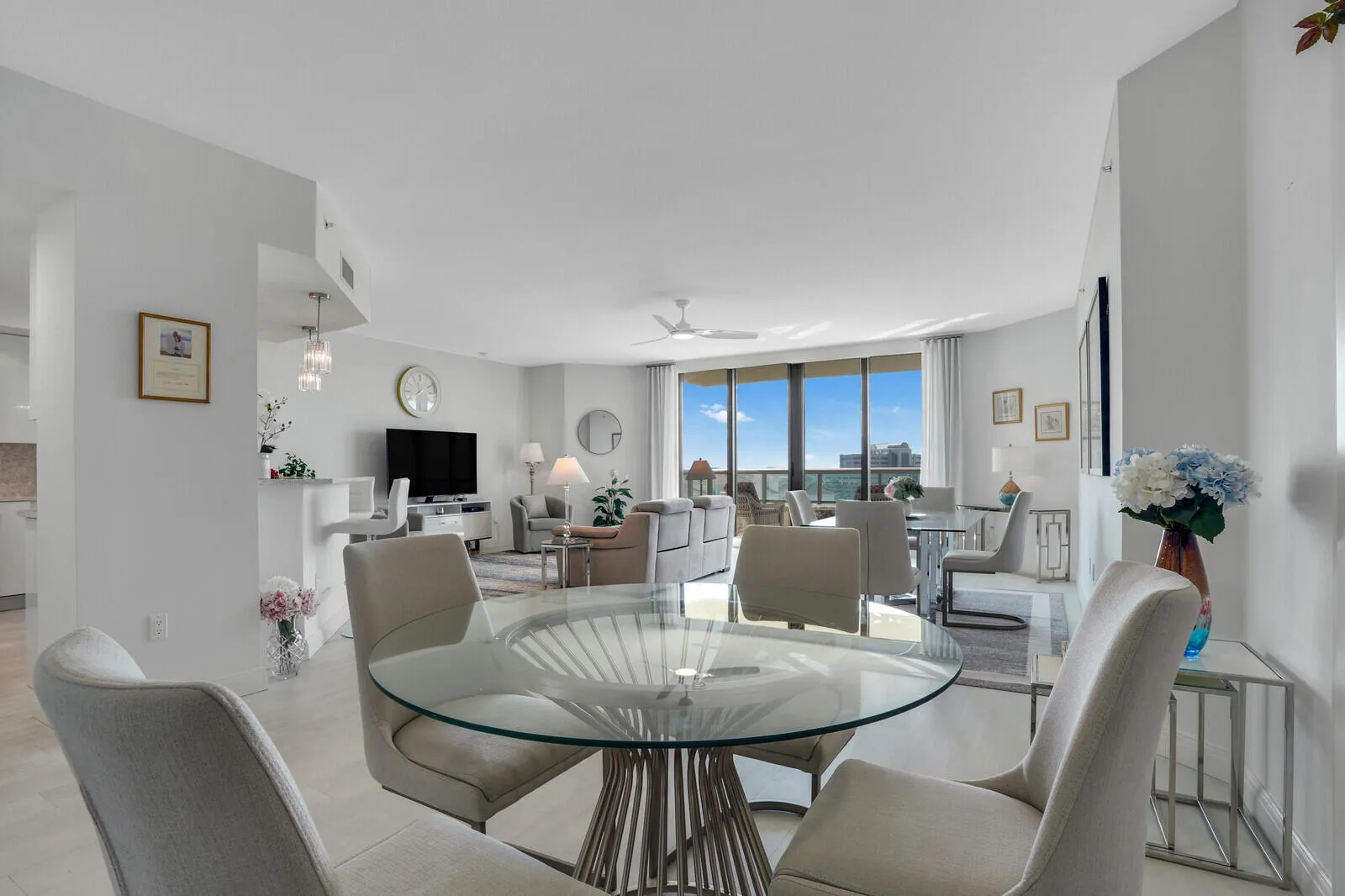 Additional Dining Area