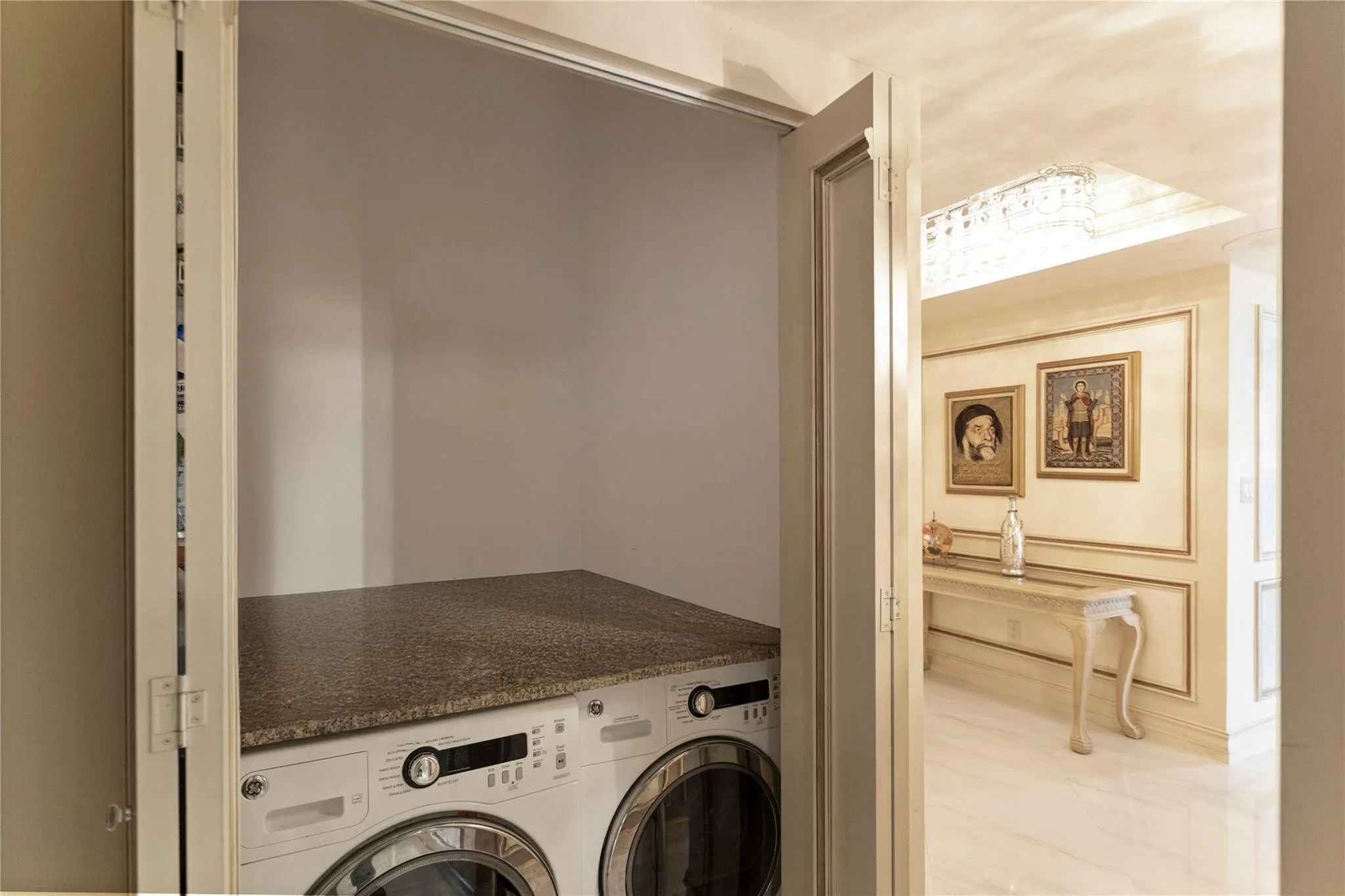 Full Size Washer/Dryer