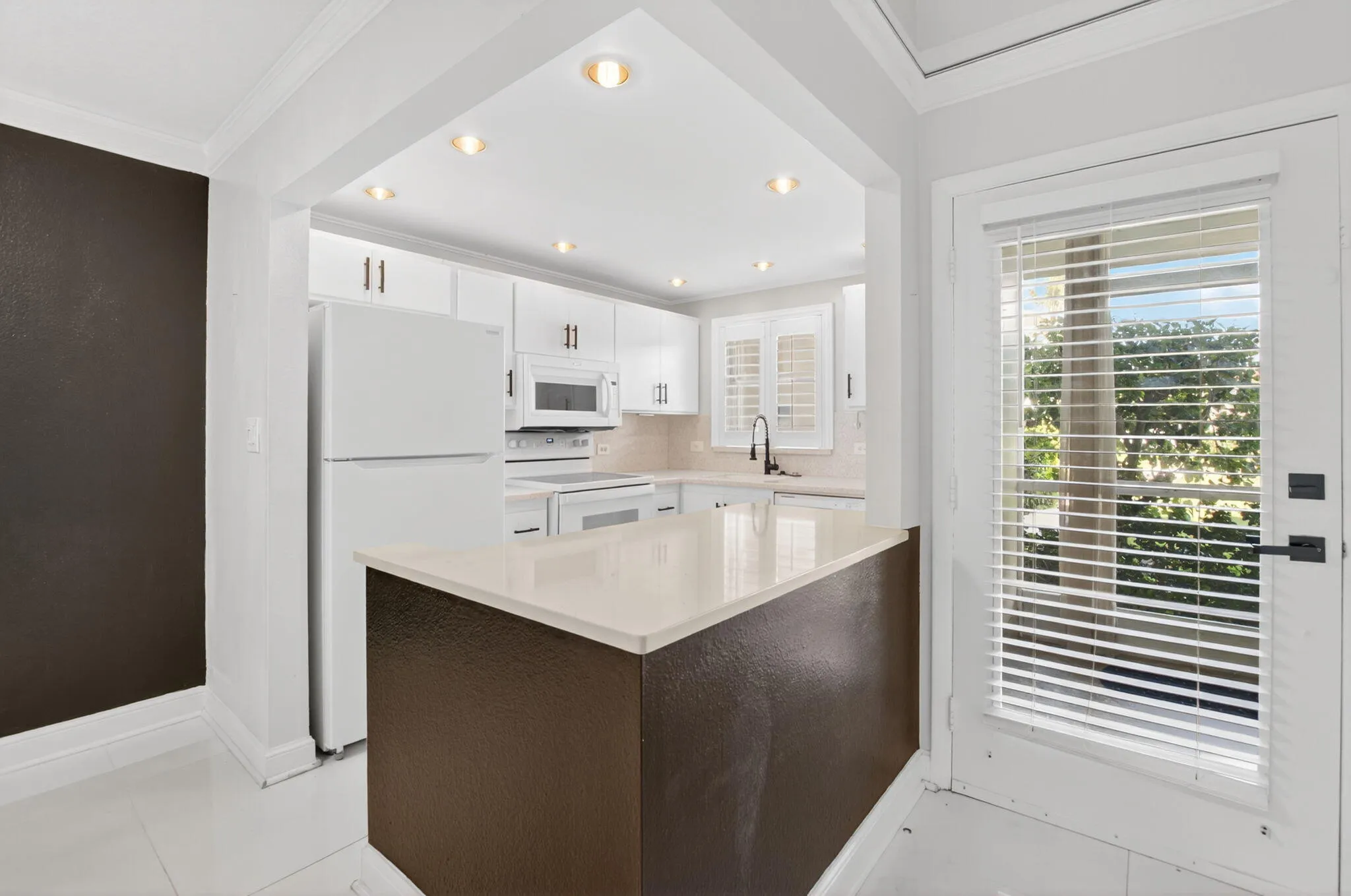 Kitchen with Upgraded Appliances, Recessed Lighting and Island