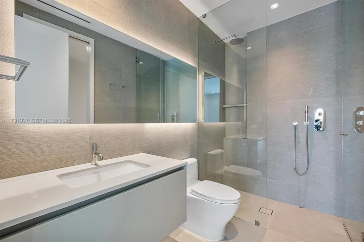Second suite
