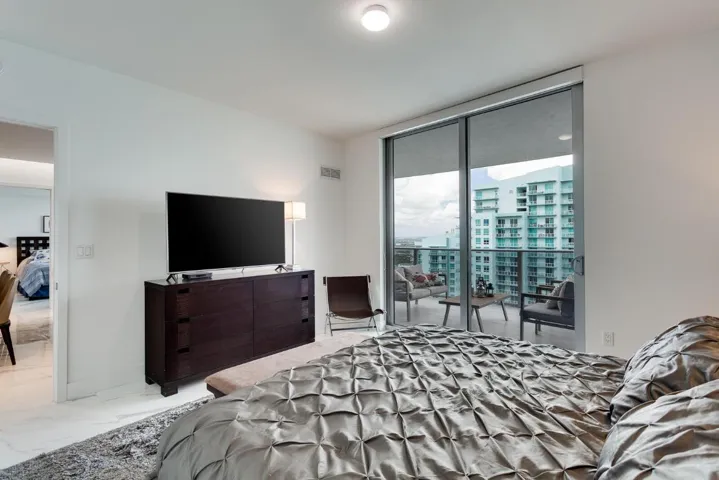 Master bed 2