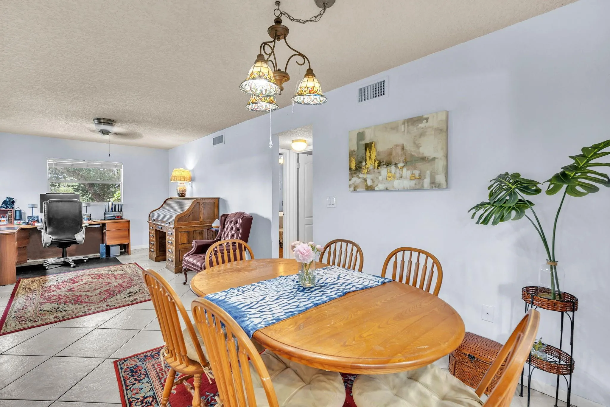 What the dinning room actually looks like