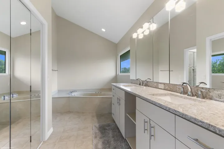 162 North Beach Rd 051