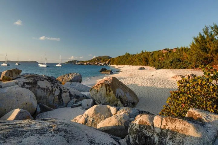 PRIVATE BEACH 2